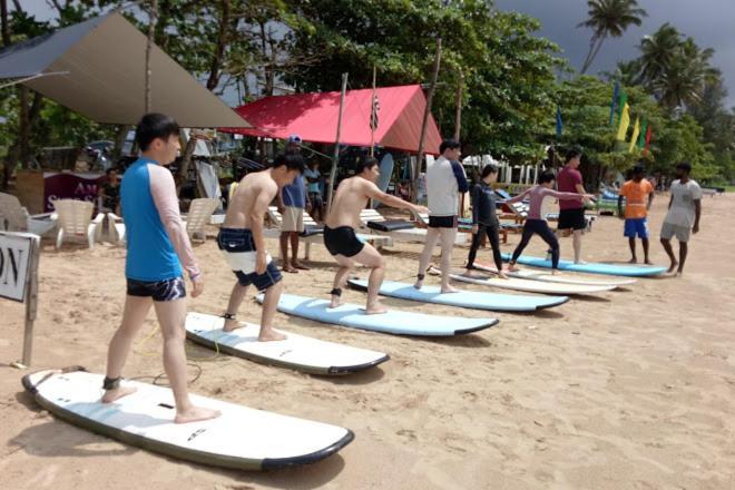 Thevindu Guest & Redmud Resturent Banduramulla ภายนอก รูปภาพ